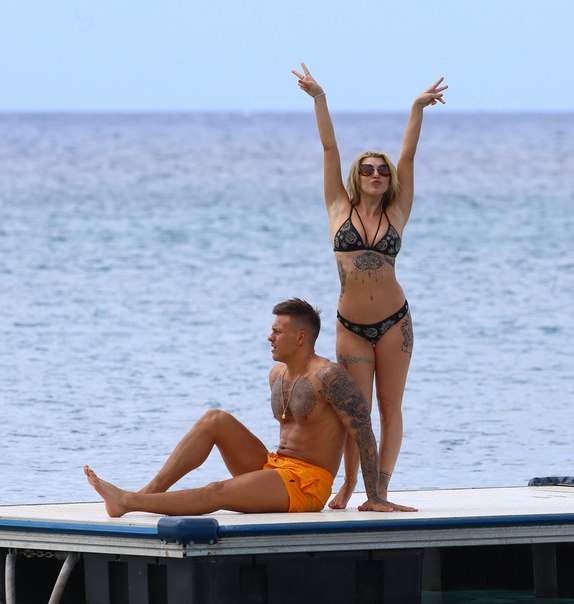 Olivia Buckland на Барбадосе