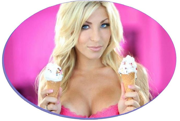 Берут в рот и сексуально лижут на улице