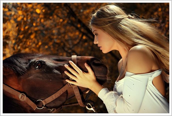 Откровенные снимки с конями и с милыми девушками