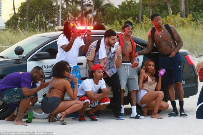 Дикие вечеринки студентов в Майами