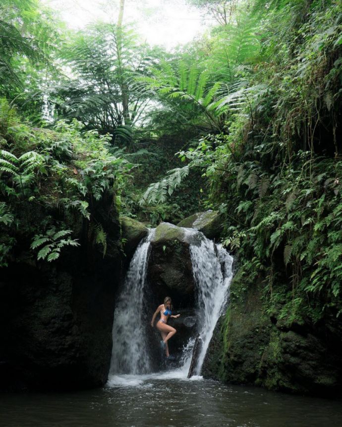 Сара Андервуд на снимках из социальных сетей