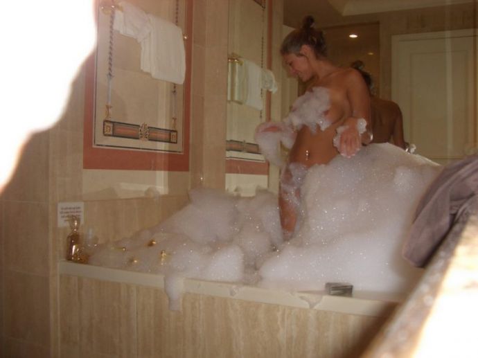 Откровенные любительские фото на 19.04.17