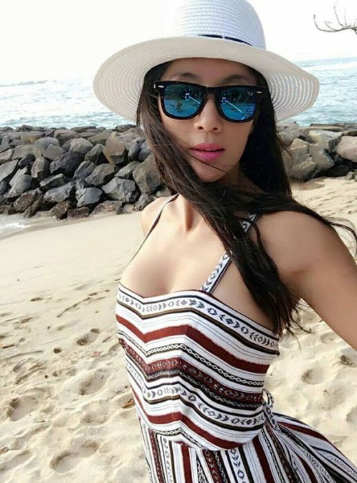 49-летняя китаянка Лю Елин выглядит на 20 лет 49-летняя китаянка Лю Елин выглядит на 20 лет