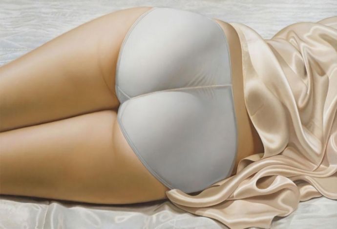 Фотореалистичные картины нижней части женского тела в нижнем белье