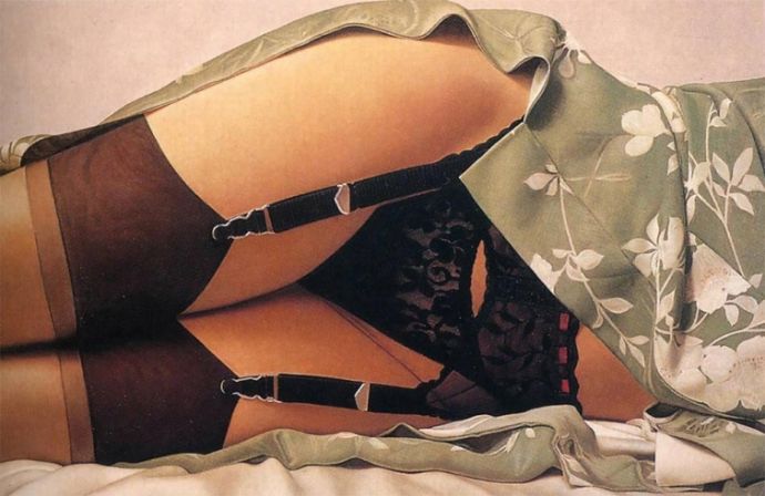 Фотореалистичные картины нижней части женского тела в нижнем белье