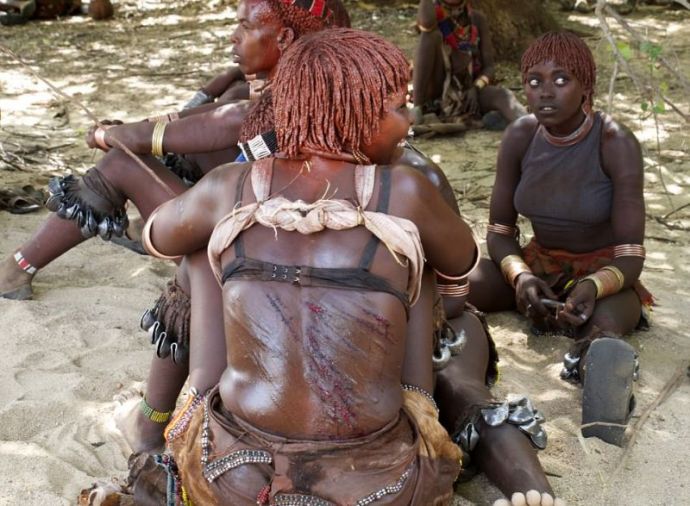 Эфиопские женщины любят жесткую любовь