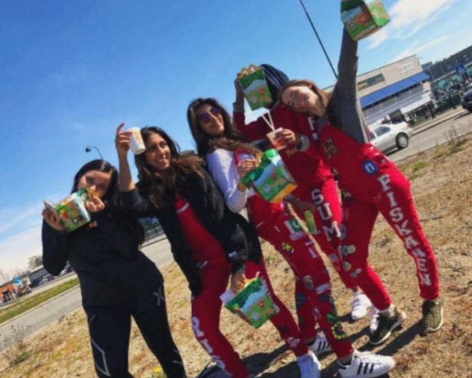 Бухло, секс и дикие вечеринки: подростки отметили окончание школы