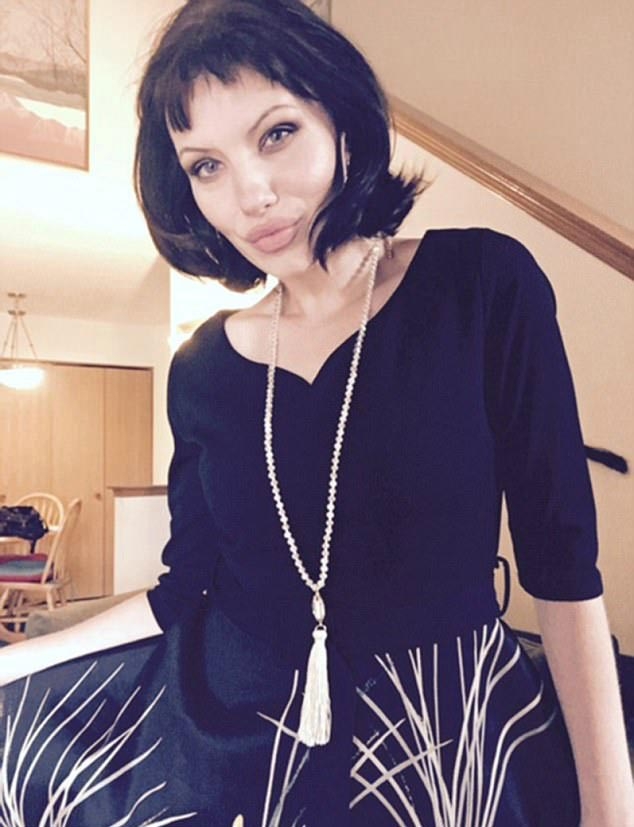 Анджелина Джоли и её двойник Анджелина Джоли и её двойник