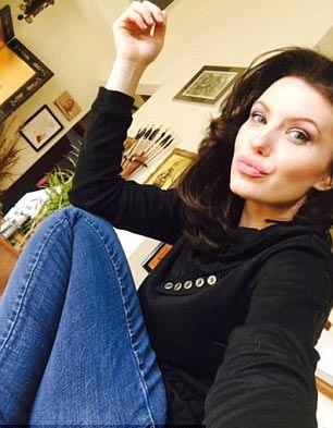 Анджелина Джоли и её двойник Анджелина Джоли и её двойник