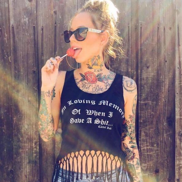 За что мы любим девушек с тату