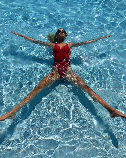 Хейли Клаусон в Instagram (май-июнь 2017)