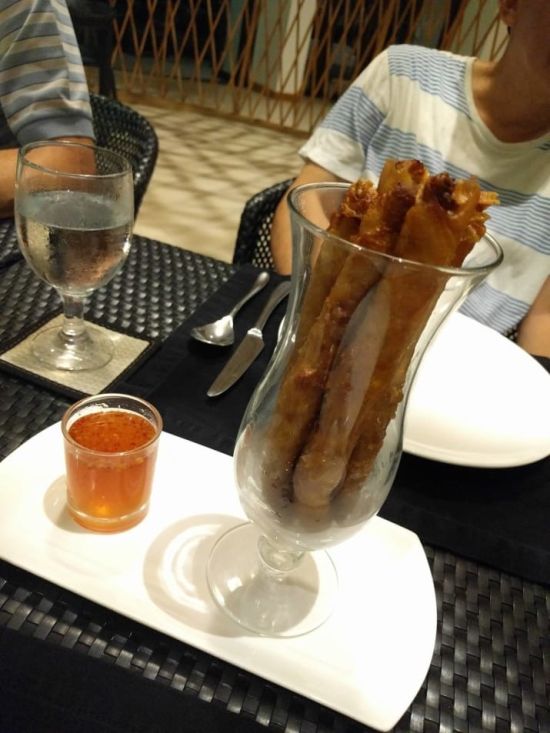 Уникальная подача блюд в кафе Уникальная подача блюд в кафе