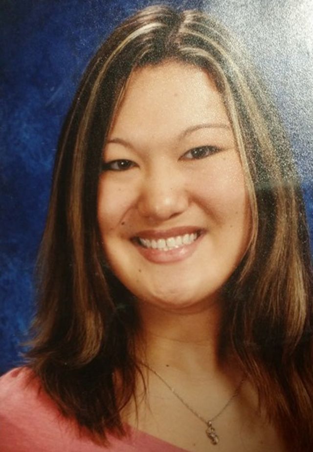 Молодая девушка с кожей старухи строит карьеру модели