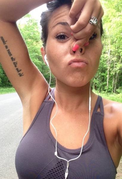 Девушки дурачатся Девушки дурачатся