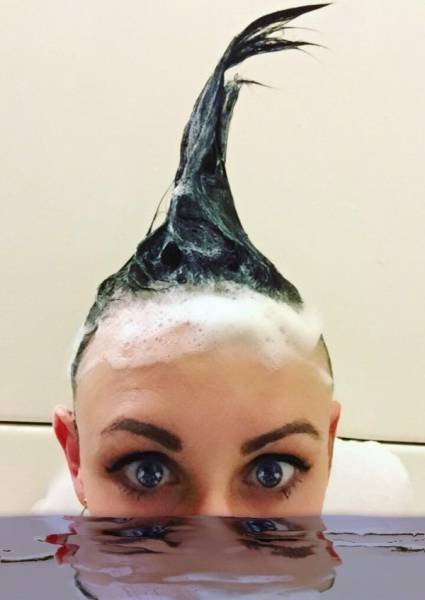 Девушки дурачатся Девушки дурачатся