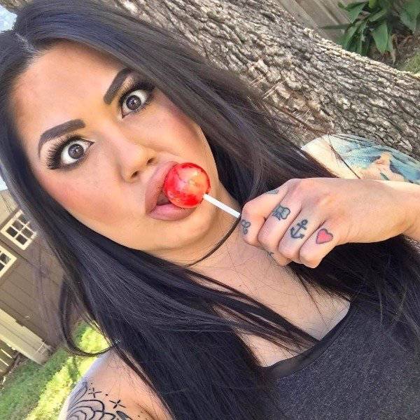 Девушки дурачатся Девушки дурачатся