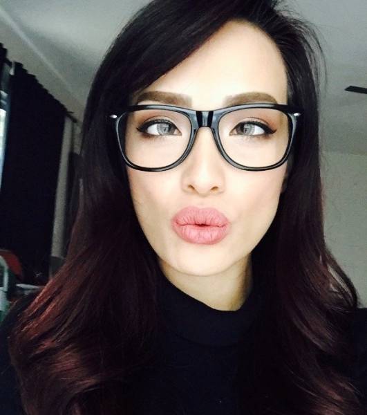 Девушки дурачатся Девушки дурачатся