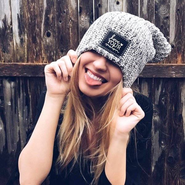 Девушки дурачатся Девушки дурачатся