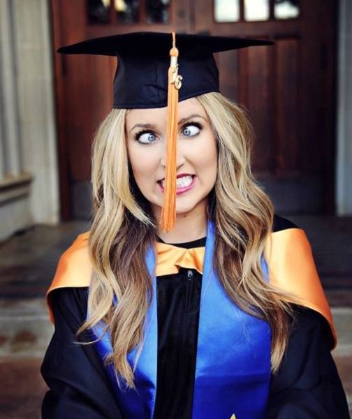 Девушки дурачатся Девушки дурачатся