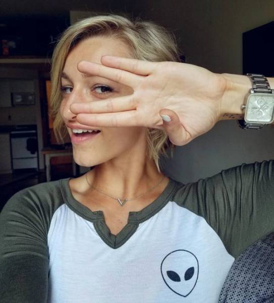 Девушки дурачатся Девушки дурачатся