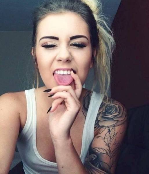 Девушки дурачатся Девушки дурачатся