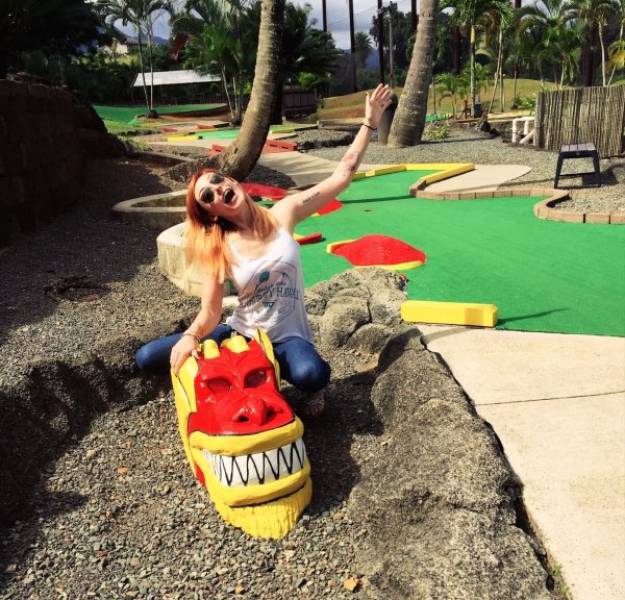 Девушки дурачатся Девушки дурачатся