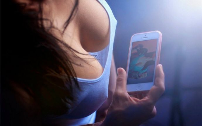 Большие титьки оголенных стервочек