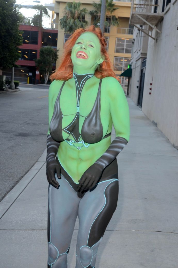 Боди-арт от красотки Мейтленд Уорд