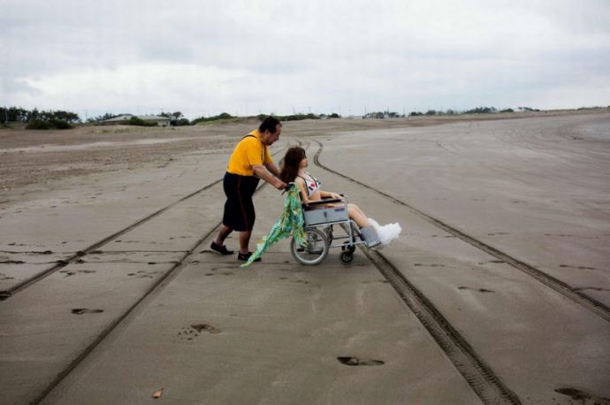 Японские мужчины все чаще предпочитают резиновых женщин