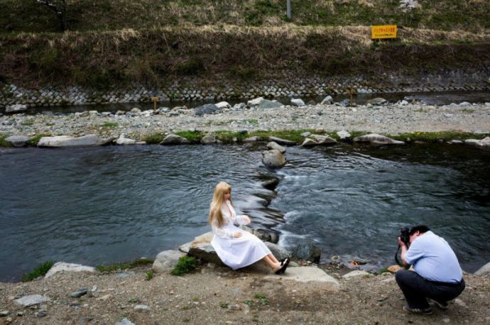 Японские мужчины все чаще предпочитают резиновых женщин