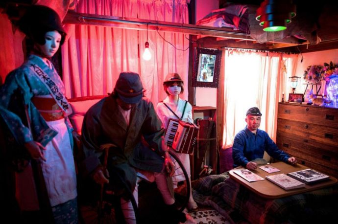 Японские мужчины все чаще предпочитают резиновых женщин