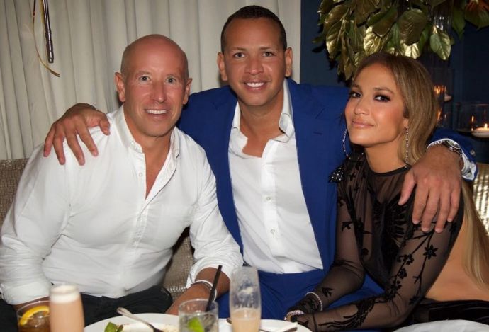 Дженнифер Лопес отметила 48-й День рождения