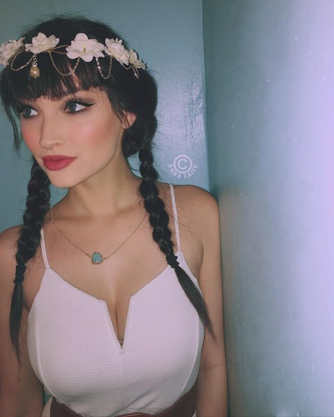 Анна Фейт Карлсон в Instagram (июль 2017)