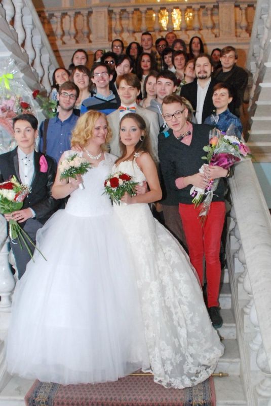 В питерском ЗАГСе две невесты законно сочетались браком