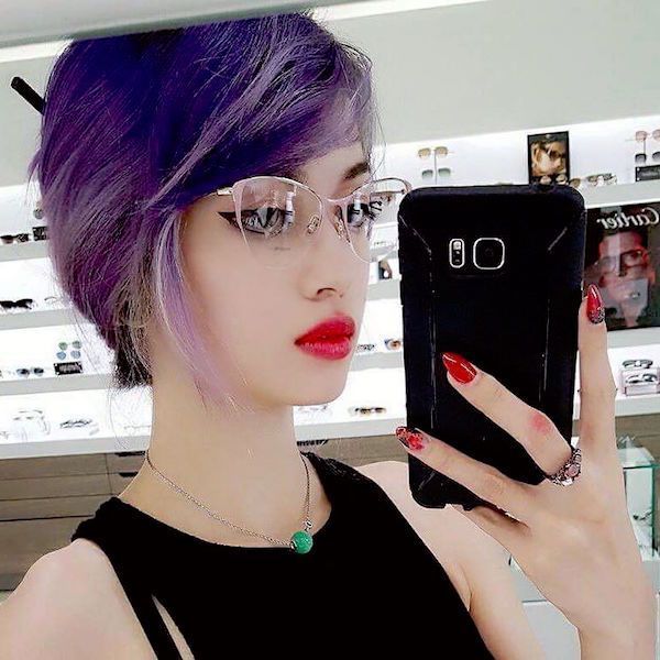 Очаровательная косплеерша Очаровательная косплеерша