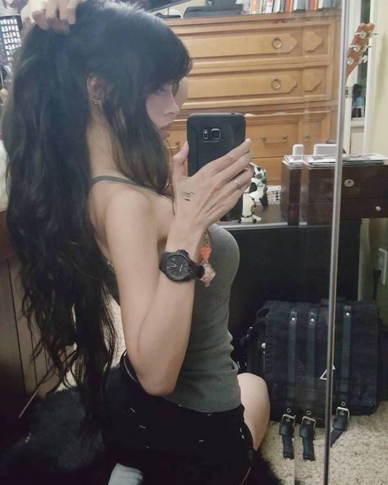 Очаровательная косплеерша Очаровательная косплеерша