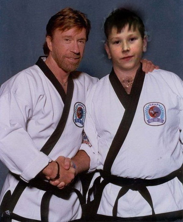 Когда фотошоп качает лучше любых тренажеров Когда фотошоп качает лучше любых тренажеров