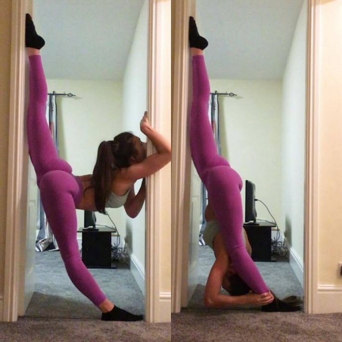 Спортивные девушки с хорошей растяжкой