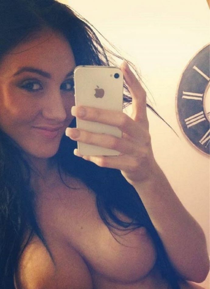 Любительские фото девушек на 16.08.17