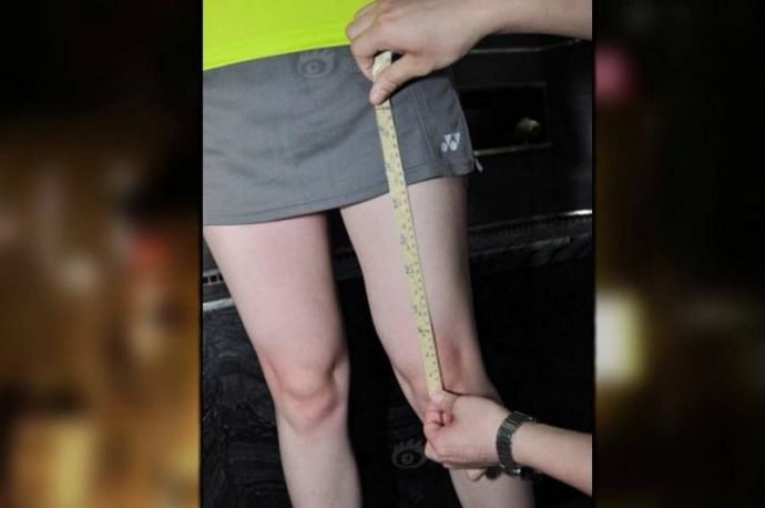 Чем короче юбка - тем больше скидка: китайский ресторан привлекает посетителей акциями