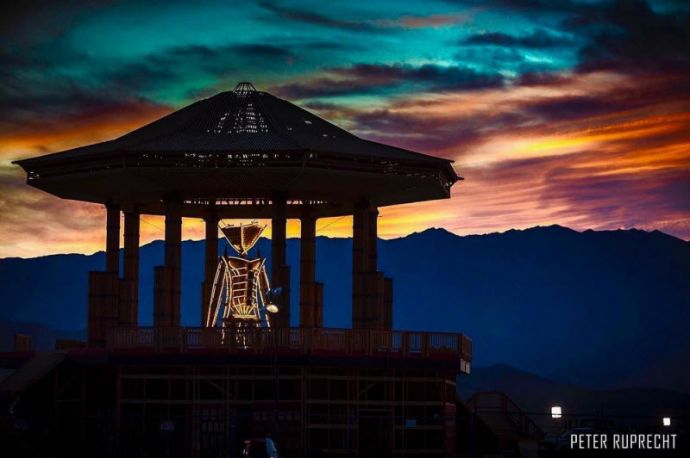 Первые фото с фестиваля Burning Man 2017