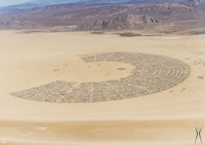 Первые фото с фестиваля Burning Man 2017