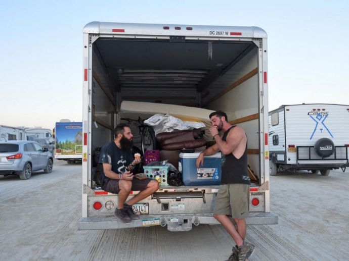 Первые фото с фестиваля Burning Man 2017