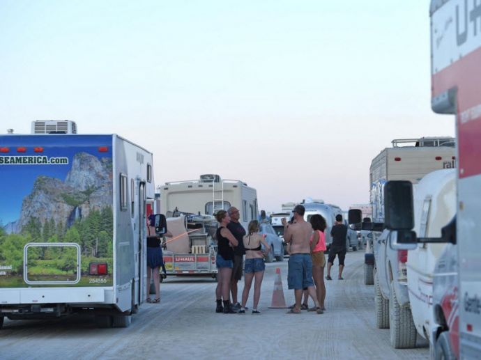 Первые фото с фестиваля Burning Man 2017