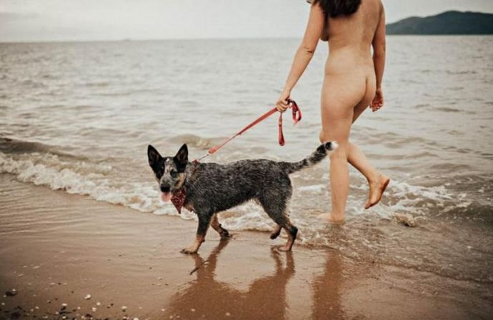 Австралийские студенты-ветеринары разделись для благотворительного календаря