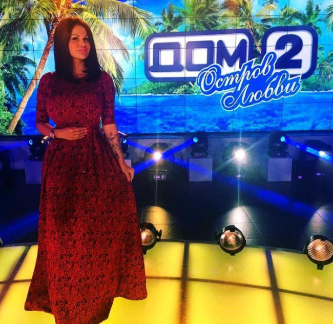 Девушка из ДОМ-2 Девушка из ДОМ-2