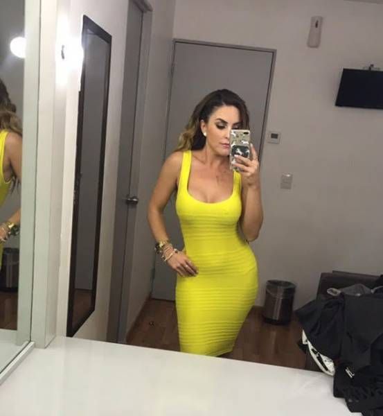 Прекрасная мексиканская телеведущая Патти Лопез Прекрасная мексиканская телеведущая Патти Лопез