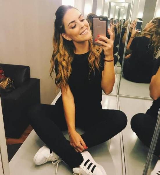 Прекрасная мексиканская телеведущая Патти Лопез Прекрасная мексиканская телеведущая Патти Лопез