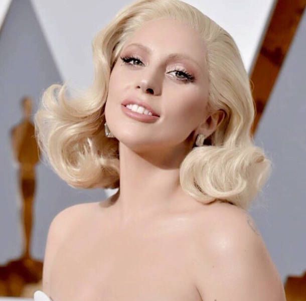 Звезды с макияжем и без