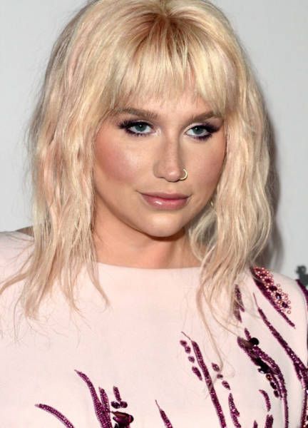 Звезды с макияжем и без